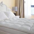 White Microfiber Fabric Polyester Mattress Cover Topper