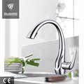 Robinet de cuisine en chrome