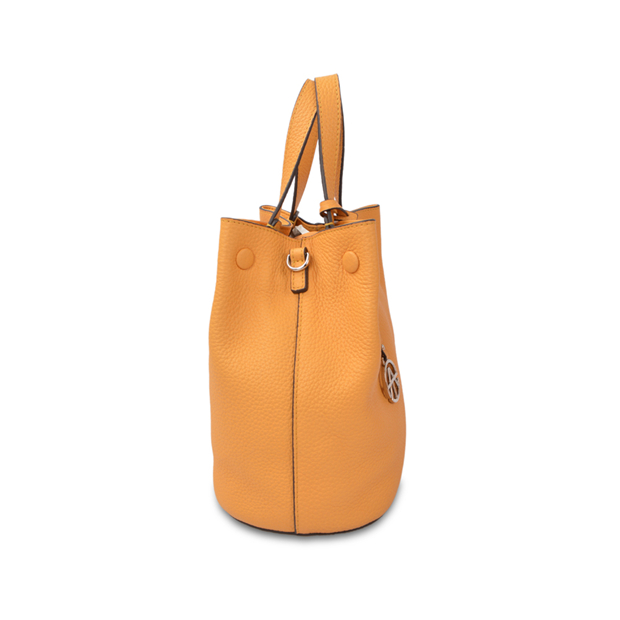 Fashionable drawstring bucket bag is durable