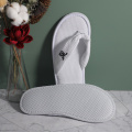 Hotel supplies customized logo closed slippers for hotel