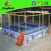 Trampolín de dos camas con escalera