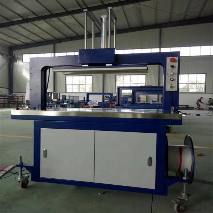 Good use semiautomatic paper carton PP banding tying machine3 Good use semiautomatic paper carton PP banding tying machine3