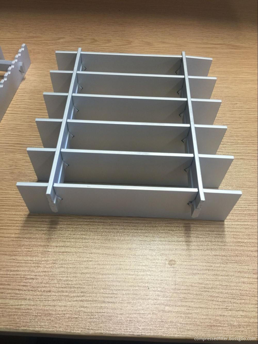 Aluminium grating