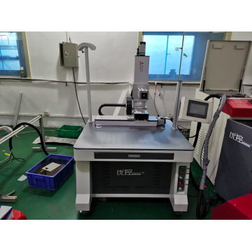 Robotic laser welding machine