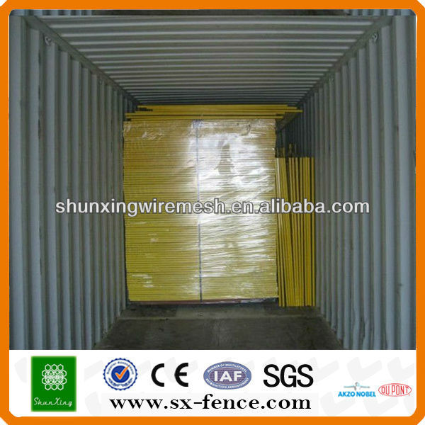 Container loading of Canada Temporary Fence.jpg