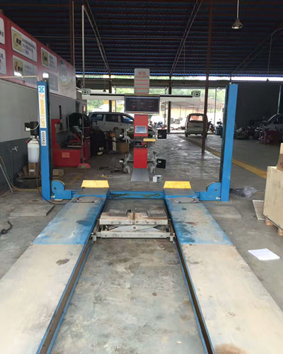 Cross Beam Wheel Alignment