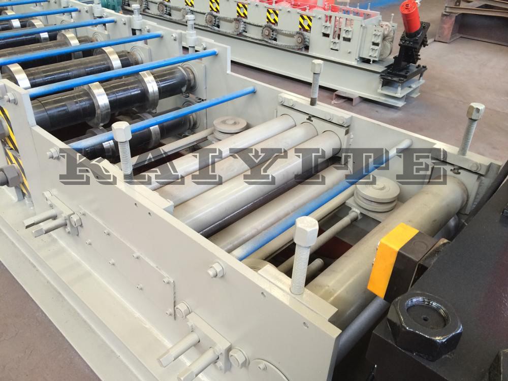 C Z purlin roll forming machine