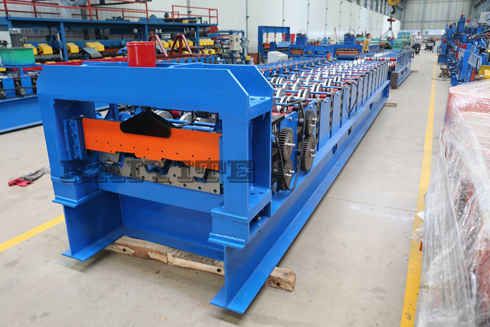 steel decking roll forming machine