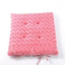 розовые пушистые подушки