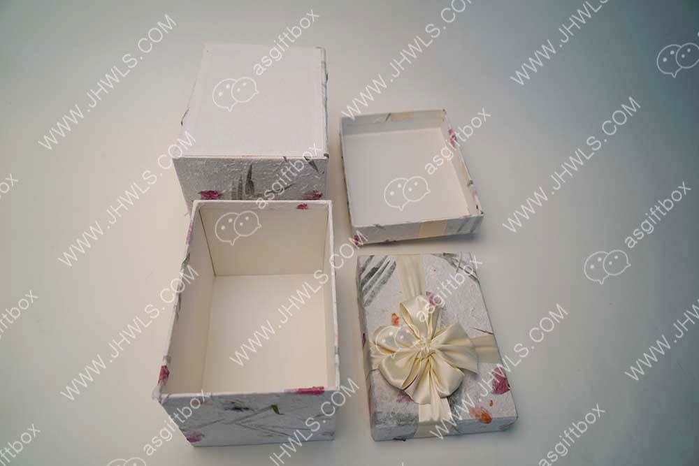 Petal paper gift box