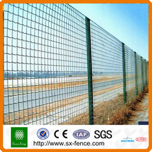 Soft coated holland iron wire fence