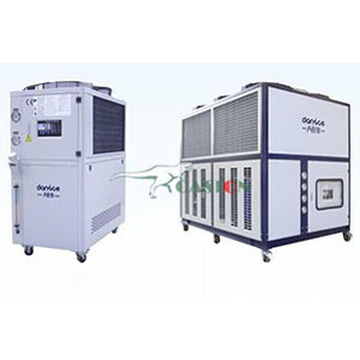 Air cooled water chiller with screw compressor