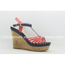 Fashion Wedge Heel Lady Sandal with Charming Design