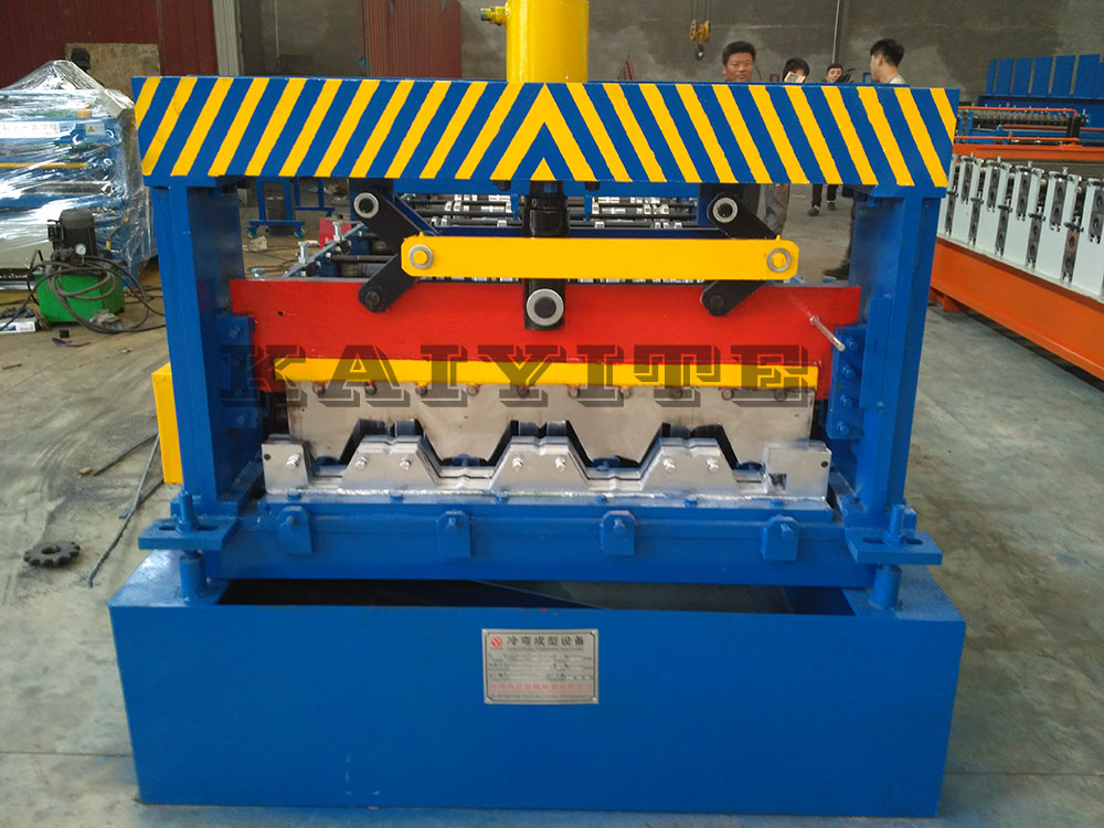 floor deck roll forming machine