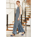 Wrap Front Jumpsuit com Wrap Layers on Leg e Cold Back