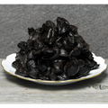 Peeled Black Garlic Containing Fructose