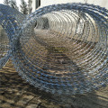 high quality razor barbed wire mesh fence