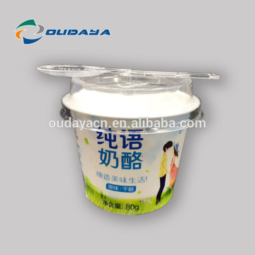 Eco-friendly plastic yogurt cup with spoon