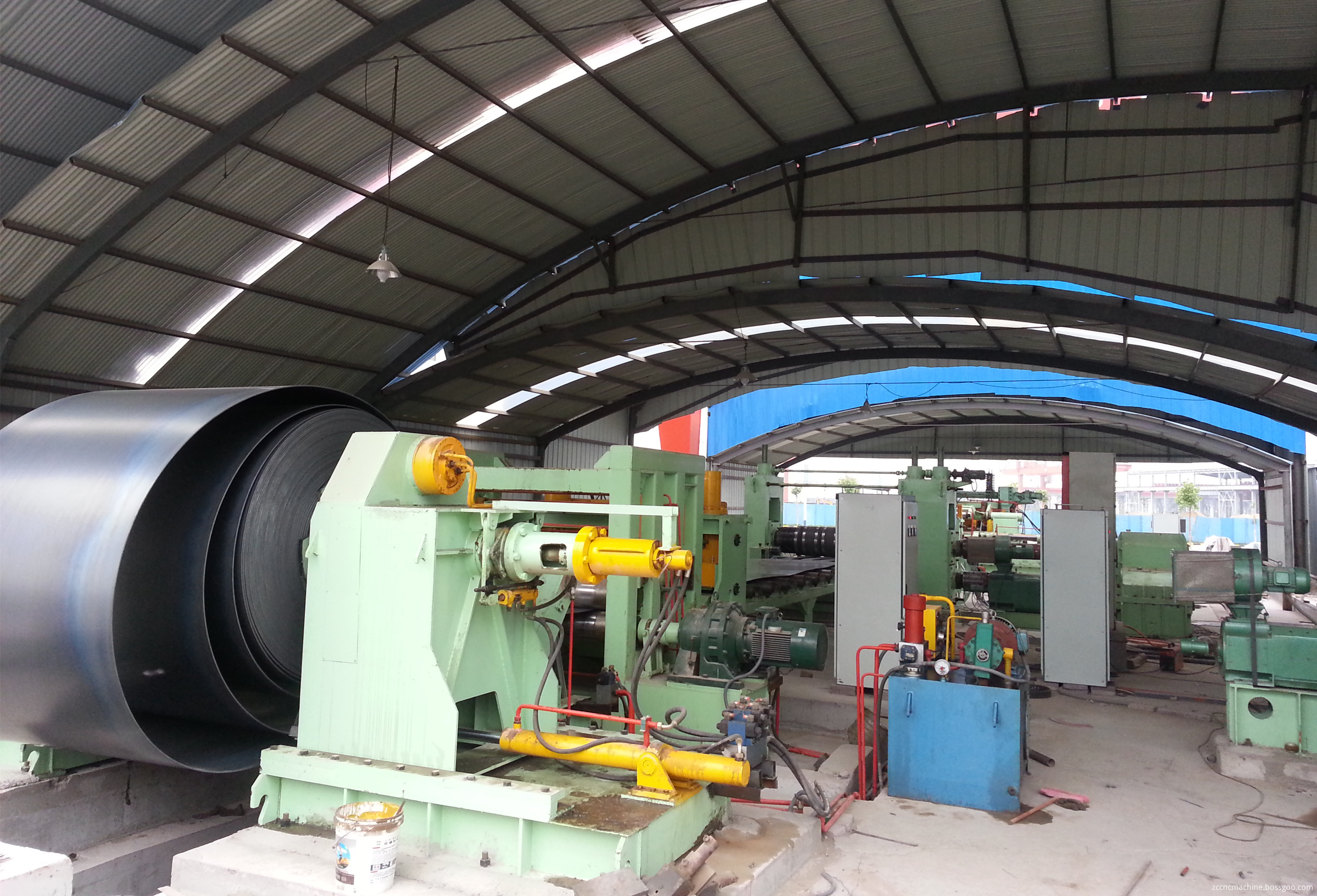 Steel coil slitting line