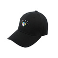 Gorra de béisbol negra ajustable en blanco