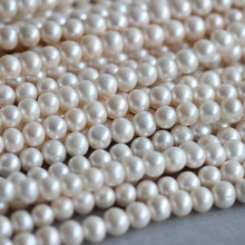 9-10mm Short Potato Shape Freshwater Pearl Strands (E180012)