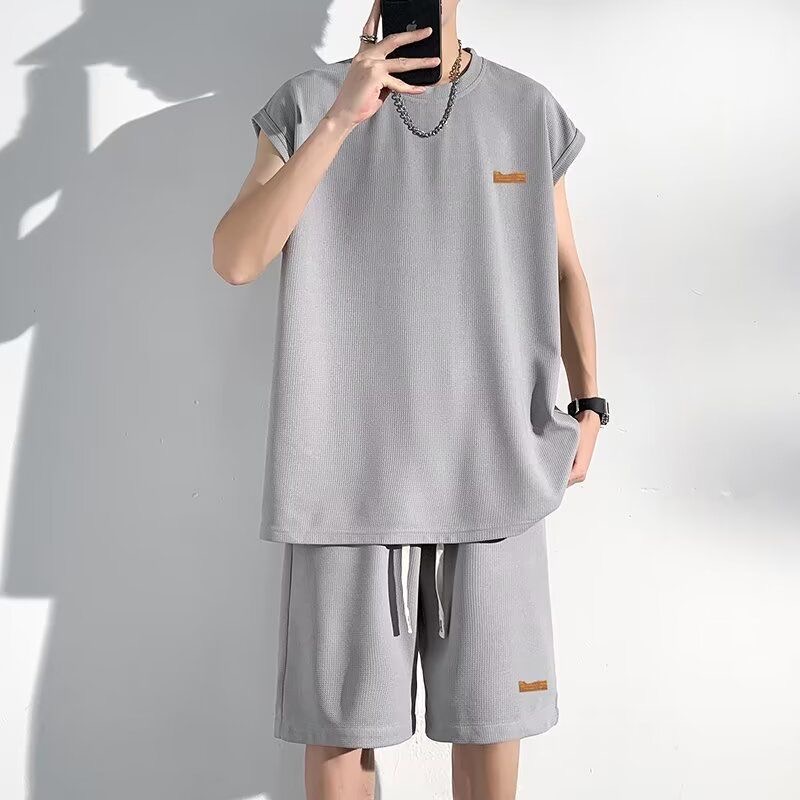 Short-sleeved suit (2) Short-sleeved suit (2)