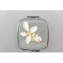 Fleur blanche miroirs Compact