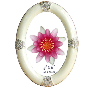 Oval 100% Handmade Diamond-Mounted 4"X6" Metal Frame