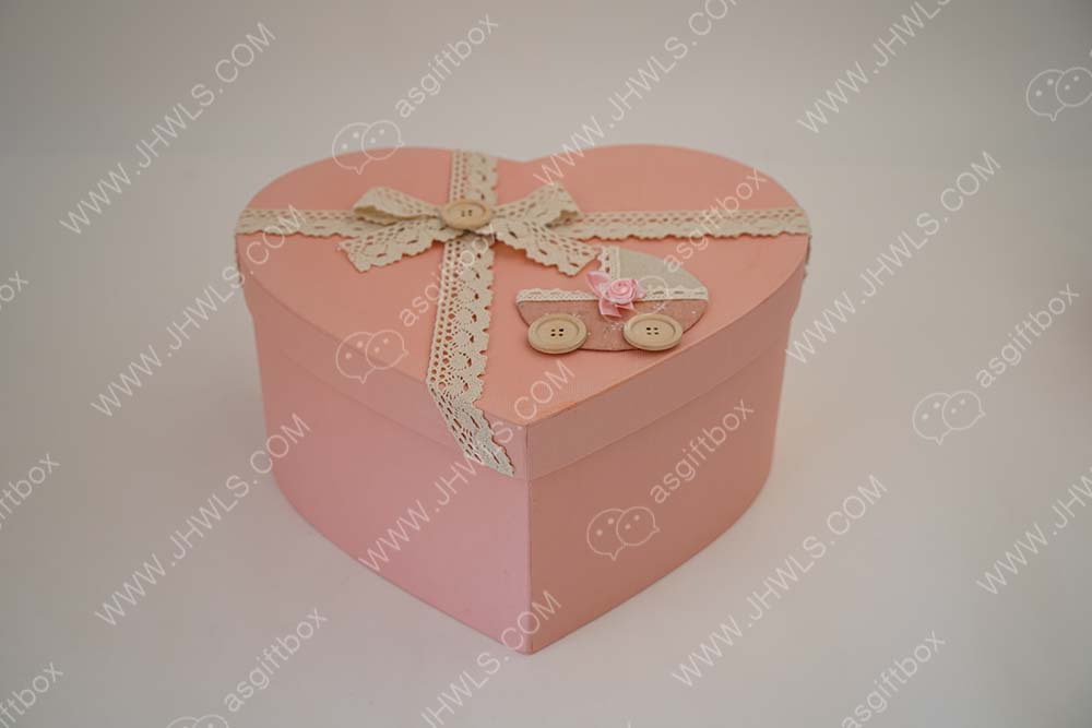 Heart gift box