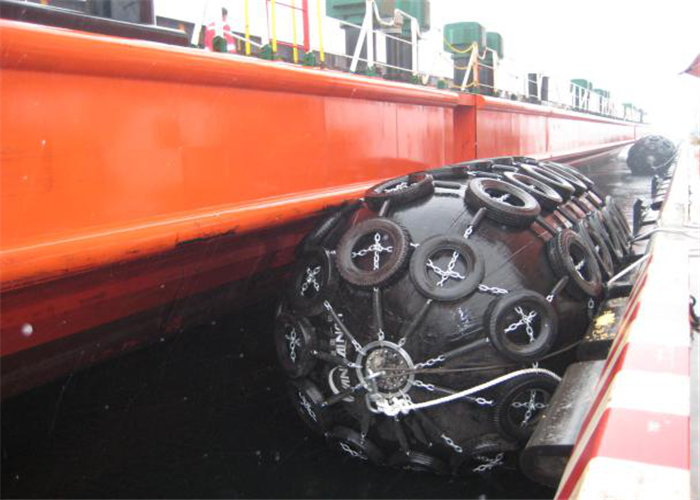 Net Type Pneumatic Fenders two