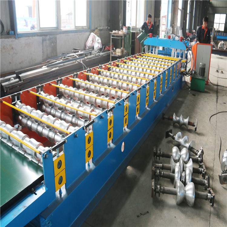 rollers of Russia Glazed Steel Tile Roll Forming Machine