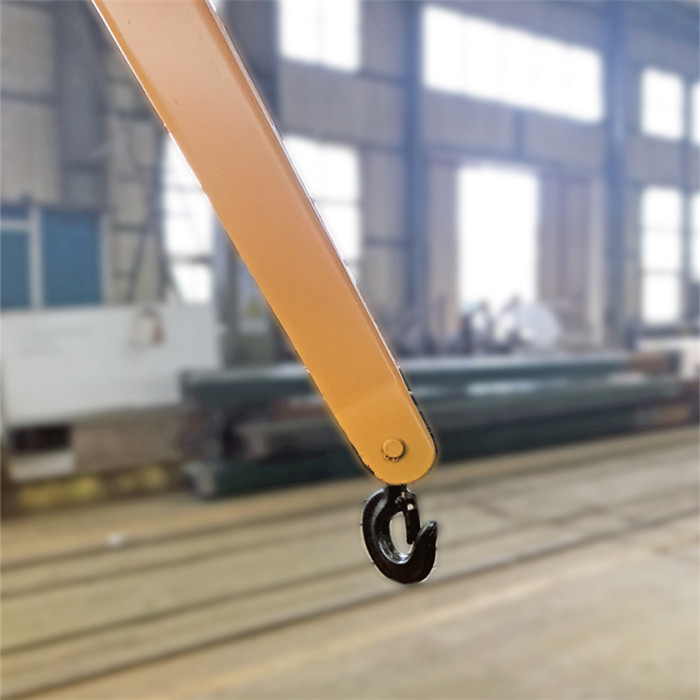 Small folded arm balance crane