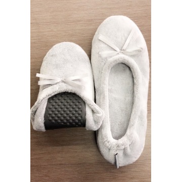 Chaussons plats en flanelle grise avec nœud pour femme