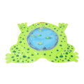 Formato de sapo brinquedos educacionais de tapete de água para bebê