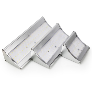 Aluminio de luz de pared LED solar al aire libre 1100LM