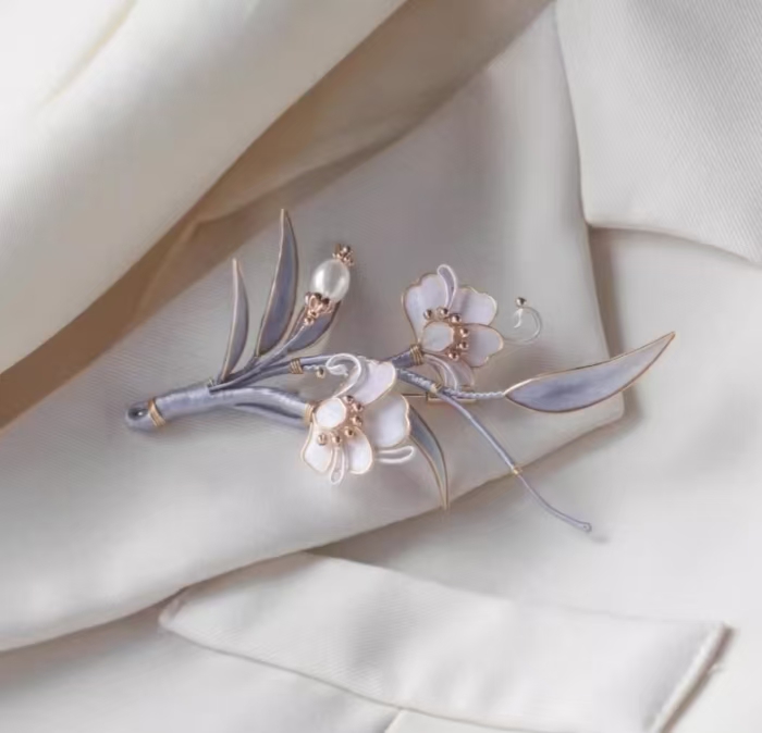 Original Intangible Cultural Heritage Velvet Flower Brooch Original Intangible Cultural Heritage Velvet Flower Brooch