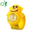 Lindo reloj amarillo de silicona con palmada digital Pulseras suaves