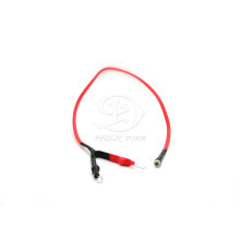 Rotes Tattoo-Clip-Kabel zum Verbinden des Kopfes
