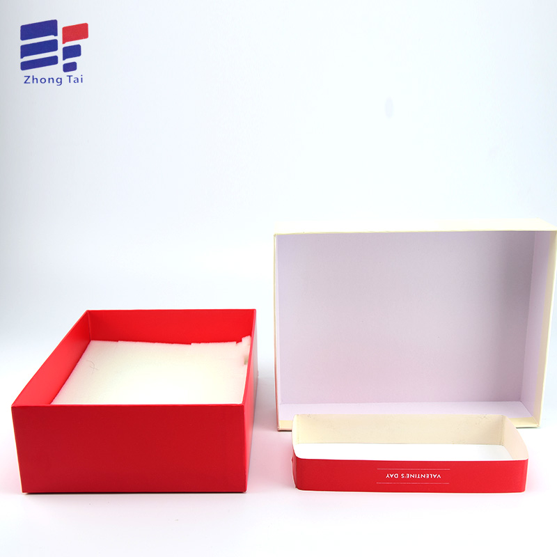 Custom Paper Clothing Box