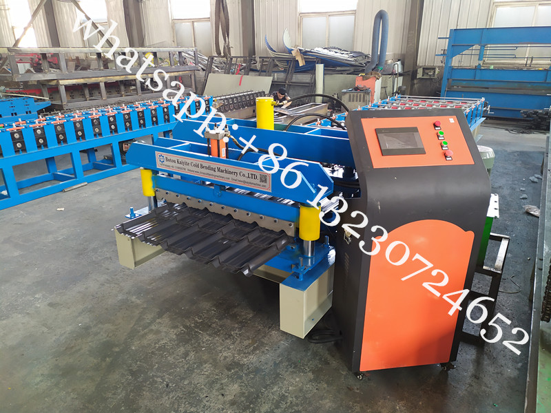 Tile Roofing Sheet Forming Machine