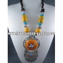 Fashion wooden necklace