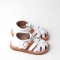 Beliebte Kindersandalen aus gewebtem Leder