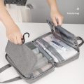 Sac de voyage cosmétique suspendu sur mesure