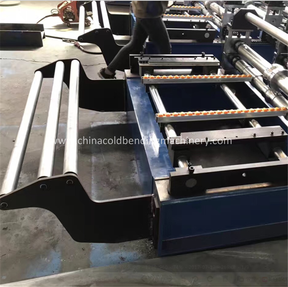 Roofing Sheet Roll Forming Machine