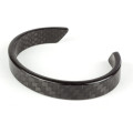 Hot resistant carbon fiber bracelet