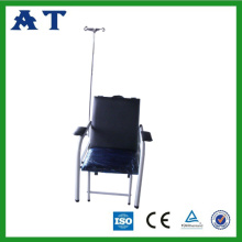 Cadeira de infusão do hospital para o paciente