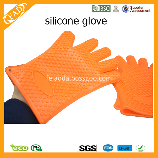 LA-Pv-gloves