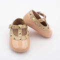 Robe bébé en cuir PU Rivet T-bar Chaussures