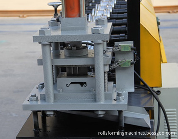 Shutter Flat Making Machine