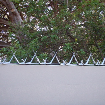 Picos de parede usados ​​para solução de picos de segurança